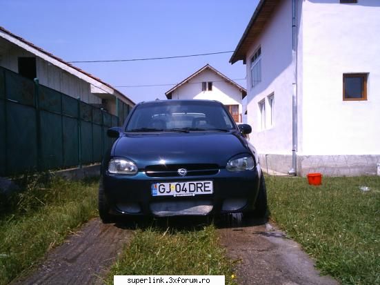 :rotfl: masini... de cusut,de